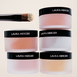 SECRET BRIGHTENING POWDER BRUSH 2