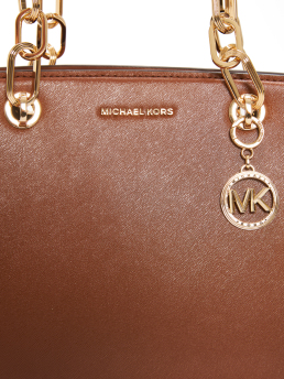 ΓΥΝΑΙΚΕΙΑ ΤΣΑΝΤΑ ΧΕΙΡΟΣ 3