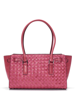 ΓΥΝΑΙΚΕΙΑ ΤΣΑΝΤΑ ΩΜΟΥ  1