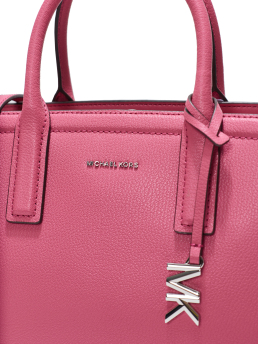 ΓΥΝΑΙΚΕΙΑ ΤΣΑΝΤΑ ΧΕΙΡΟΣ  3