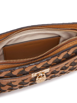 ΓΥΝΑΙΚΕΙΑ ΤΣΑΝΤΑ ΧΙΑΣΤΙ  2