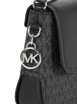 ΓΥΝΑΙΚΕΙΑ ΤΣΑΝΤΑ ΧΙΑΣΤΙ  3