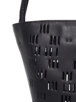 ΓΥΝΑΙΚΕΙΑ ΤΣΑΝΤΑ ΩΜΟΥ 3