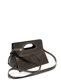 ΓΥΝΑΙΚΕΙΑ ΤΣΑΝΤΑ ΧΙΑΣΤΙ 1