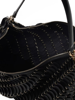 ΓΥΝΑΙΚΕΙΑ ΤΣΑΝΤΑ ΩΜΟΥ  1