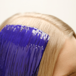 BLONDE, WHITE & GREY BEAUTIFYING HAIR CARE MASK 3