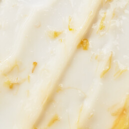 CALENDULA PETAL-INFUSED CALMING MASK 4