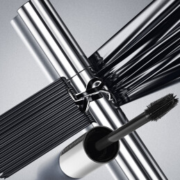 LASH LATEX MASCARA 1