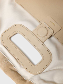 ΓΥΝΑΙΚΕΙΑ ΤΣΑΝΤΑ ΩΜΟΥ 2