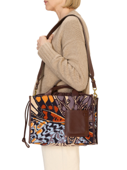 ΓΥΝΑΙΚΕΙΑ ΤΣΑΝΤΑ ΧΕΙΡΟΣ  2