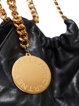 ΓΥΝΑΙΚΕΙΑ ΤΣΑΝΤΑ ΩΜΟΥ  3