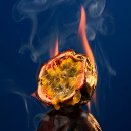 OUD MARACUJA CANDLE 2