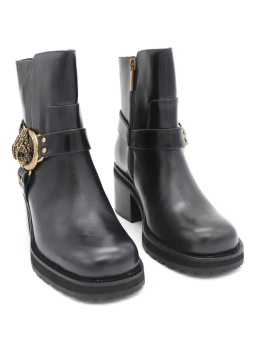 ΓΥΝΑΙΚΕΙΑ ΜΠΟΤΑΚΙΑ  1