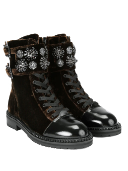 ΓΥΝΑΙΚΕΙΑ ΜΠΟΤΑΚΙΑ  1