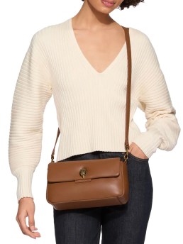 ΓΥΝΑΙΚΕΙΑ ΤΣΑΝΤΑ ΩΜΟΥ  3