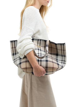 ΓΥΝΑΙΚΕΙΑ ΤΣΑΝΤΑ ΩΜΟΥ 3