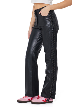 ΓΥΝΑΙΚΕΙΟ ΔΕΡΜΑΤΙΝΟ ΠΑΝΤΕΛΟΝΙ 1