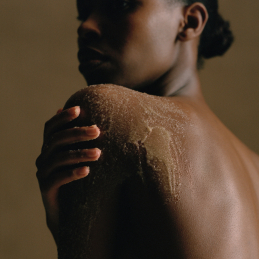 RESTORE BODY TREATMENT SCRUB 3