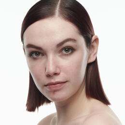 STUDIO RADIANCE SERUM-POWERED FOUNDATION 2