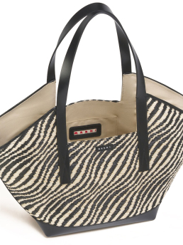 ΓΥΝΑΙΚΕΙΑ ΤΣΑΝΤΑ ΩΜΟΥ 2