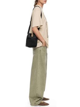 ΓΥΝΑΙΚΕΙΑ ΤΣΑΝΤΑ ΧΕΙΡΟΣ 2