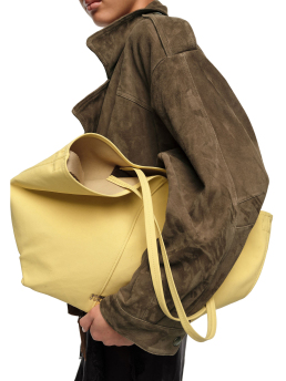 ΓΥΝΑΙΚΕΙΑ ΤΣΑΝΤΑ ΩΜΟΥ 2