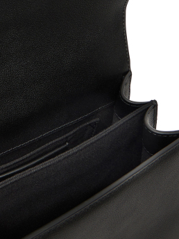 ΓΥΝΑΙΚΕΙΑ ΤΣΑΝΤΑ ΧΙΑΣΤΙ 3