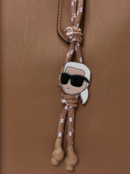 ΓΥΝΑΙΚΕΙΑ ΤΣΑΝΤΑ ΩΜΟΥ  3