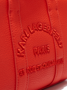 ΓΥΝΑΙΚΕΙΑ ΤΣΑΝΤΑ ΧΕΙΡΟΣ 3