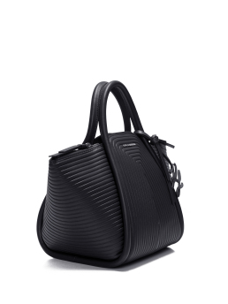 ΓΥΝΑΙΚΕΙΑ ΤΣΑΝΤΑ ΧΕΙΡΟΣ  2