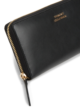 ΓΥΝΑΙΚΕΙΟ ΔΕΡΜΑΤΙΝΟ ΠΟΡΤΟΦΟΛΙ 2