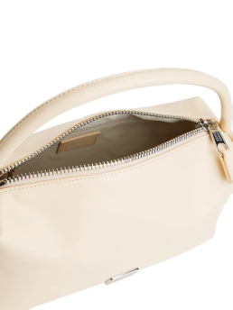 ΓΥΝΑΙΚΕΙΑ ΤΣΑΝΤΑ ΩΜΟΥ 2