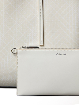 ΓΥΝΑΙΚΕΙΑ ΤΣΑΝΤΑ TOTE 2