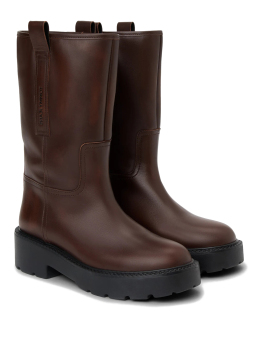 ΓΥΝΑΙΚΕΙΑ ΔΕΡΜΑΤΙΝΑ ΜΠΟΤΑΚΙΑ 1