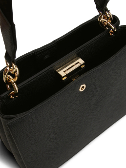 ΓΥΝΑΙΚΕΙΑ ΤΣΑΝΤΑ ΧΕΙΡΟΣ 2