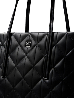 QUILTED SMALL TOTE 3