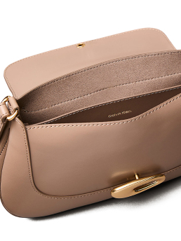 HARDWARE FLAP MEDIUM CROSSBODY 2