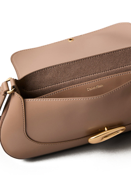 ΓΥΝΑΙΚΕΙΑ ΤΣΑΝΤΑ ΩΜΟΥ 2