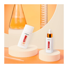 REVITALIFT CLINICAL VITAMIN C ΚΑΘΗΜΕΡΙΝΗ ΚΡΕΜΑ ΠΡΟΣΤΑΣΙΑΣ ΜΕ UV 15