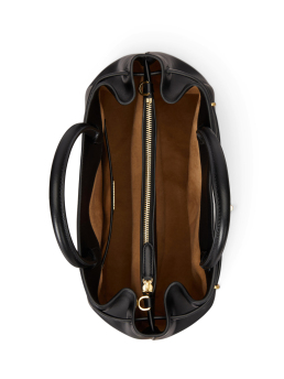 ΓΥΝΑΙΚΕΙΑ ΔΕΡΜΑΤΙΝΗ ΤΣΑΝΤΑ ΧΕΙΡΟΣ  3