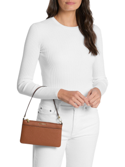 ΓΥΝΑΙΚΕΙΑ ΤΣΑΝΤΑ ΧΕΙΡΟΣ 2