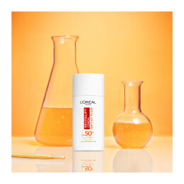 REVITALIFT CLINICAL VITAMIN C ΚΑΘΗΜΕΡΙΝΗ ΚΡΕΜΑ ΠΡΟΣΤΑΣΙΑΣ ΜΕ UV 7