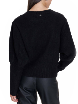 ΓΥΝΑΙΚΕΙΟ ΠΟΥΛΟΒΕΡ  2