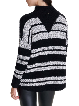 ΓΥΝΑΙΚΕΙΟ ΠΟΥΛΟΒΕΡ  2