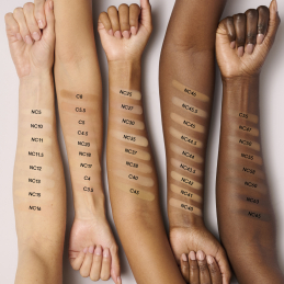 STUDIO FIX POWDER PLUS FOUNDATION 4