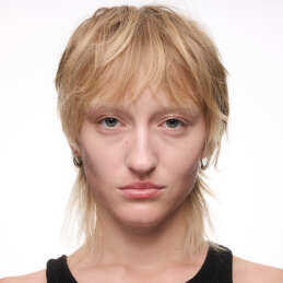 STUDIO FIX FLUID SPF 15 24HR MATTE FOUNDATION + OIL CONTROL  2