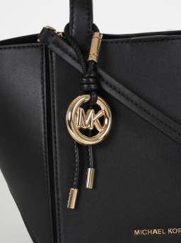 ΓΥΝΑΙΚΕΙΑ ΤΣΑΝΤΑ ΧΕΙΡΟΣ  3