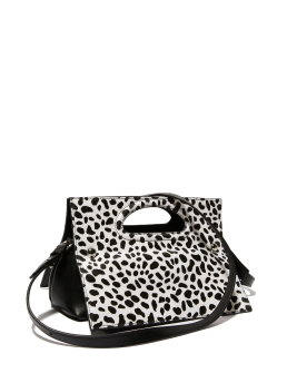 ΓΥΝΑΙΚΕΙΑ ΤΣΑΝΤΑ ΧΙΑΣΤΙ 1