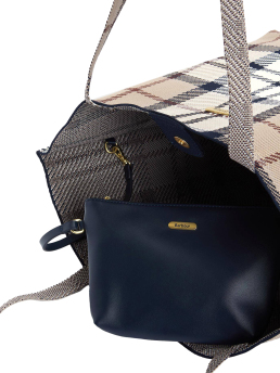 ΓΥΝΑΙΚΕΙΑ ΤΣΑΝΤΑ ΩΜΟΥ 2