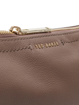 ΓΥΝΑΙΚΕΙΑ ΤΣΑΝΤΑ ΧΙΑΣΤΙ  3